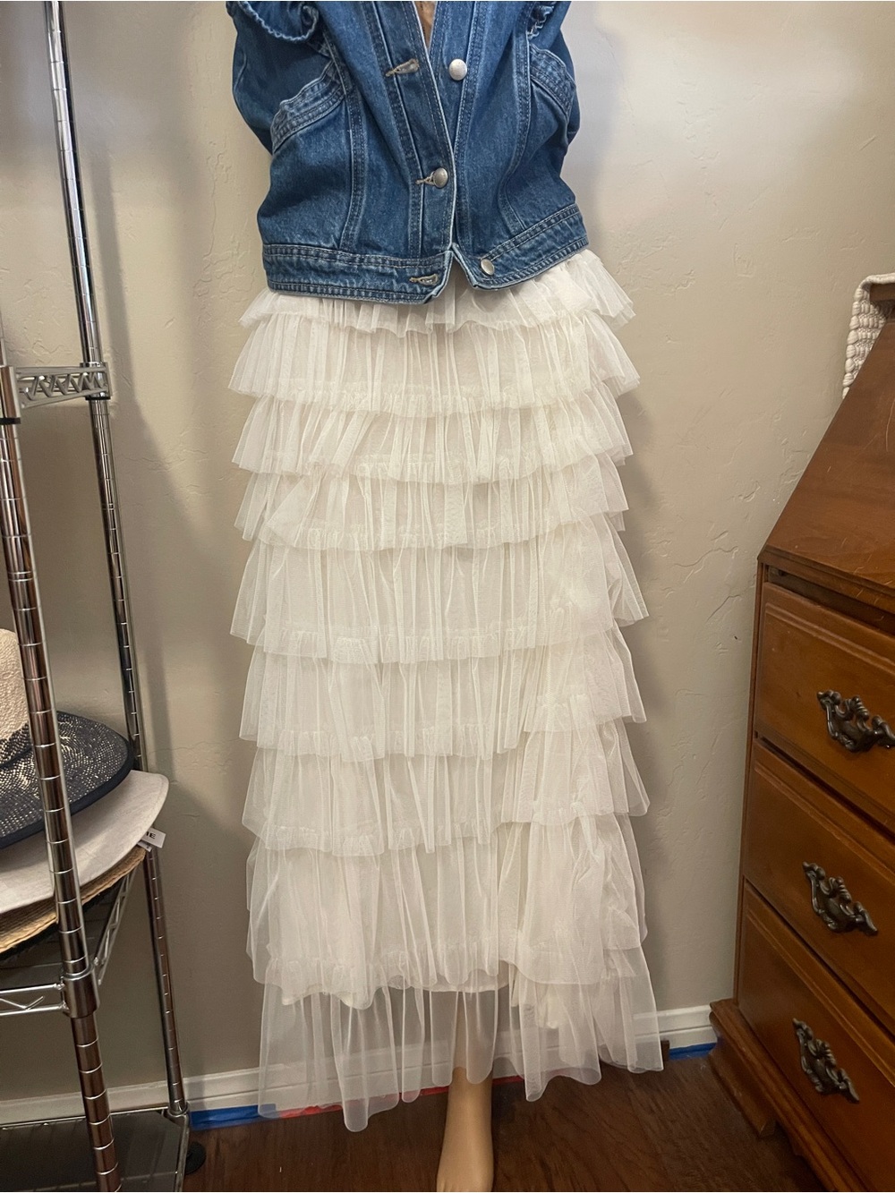 cupcakes & cashmere white Tiered Tulle Maxi Skirt